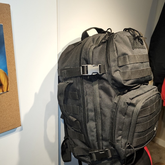 Backpack - Picture 7 of 7